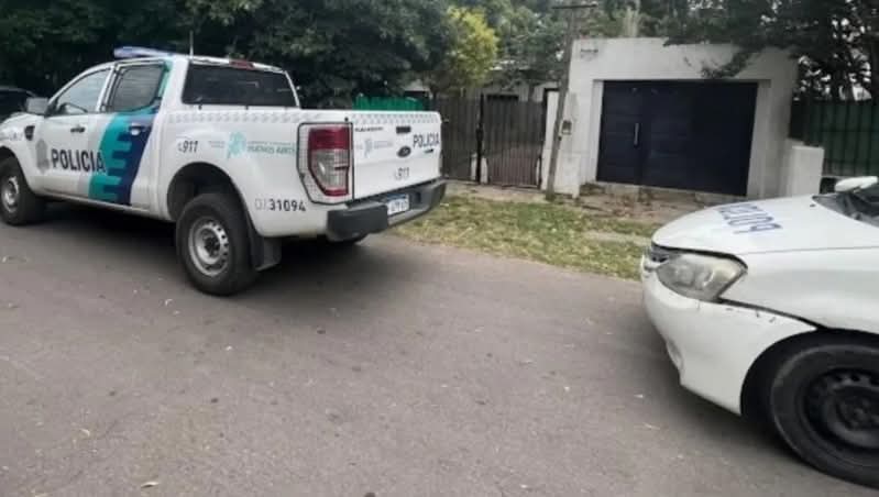 Asesinaron a un joven de un disparo en la cabeza en una cancha de voley en Esteban Echeverría