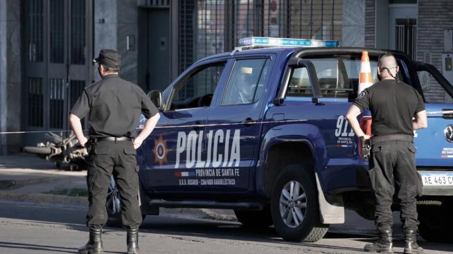 Atacaron a balazos la sede de la Policía de Investigaciones de Rosario