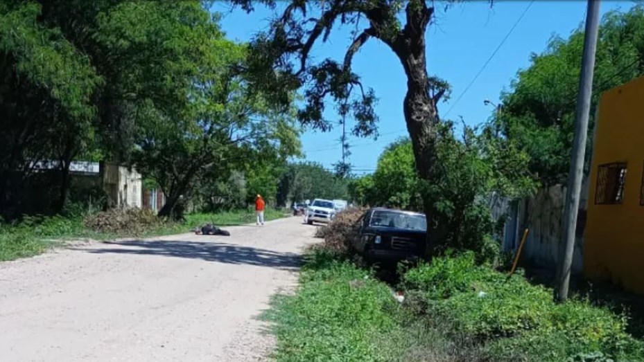 Chaco: murió un ciclista tras ser embestido por una camioneta y atacado por un enjambre de abejas