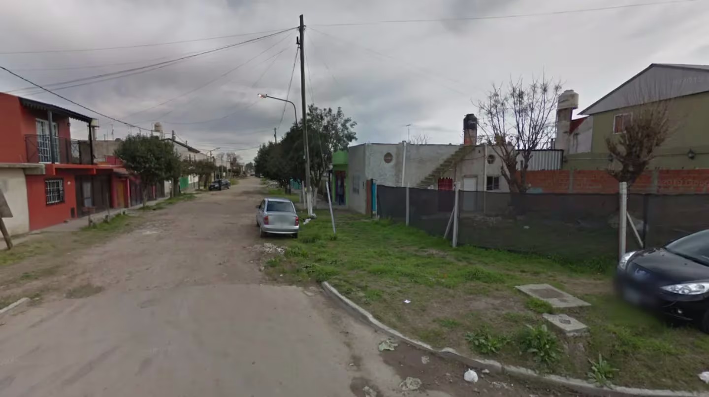 La Matanza: encontraron el cuerpo de un joven calcinado en la calle y creen que se trató de una venganza