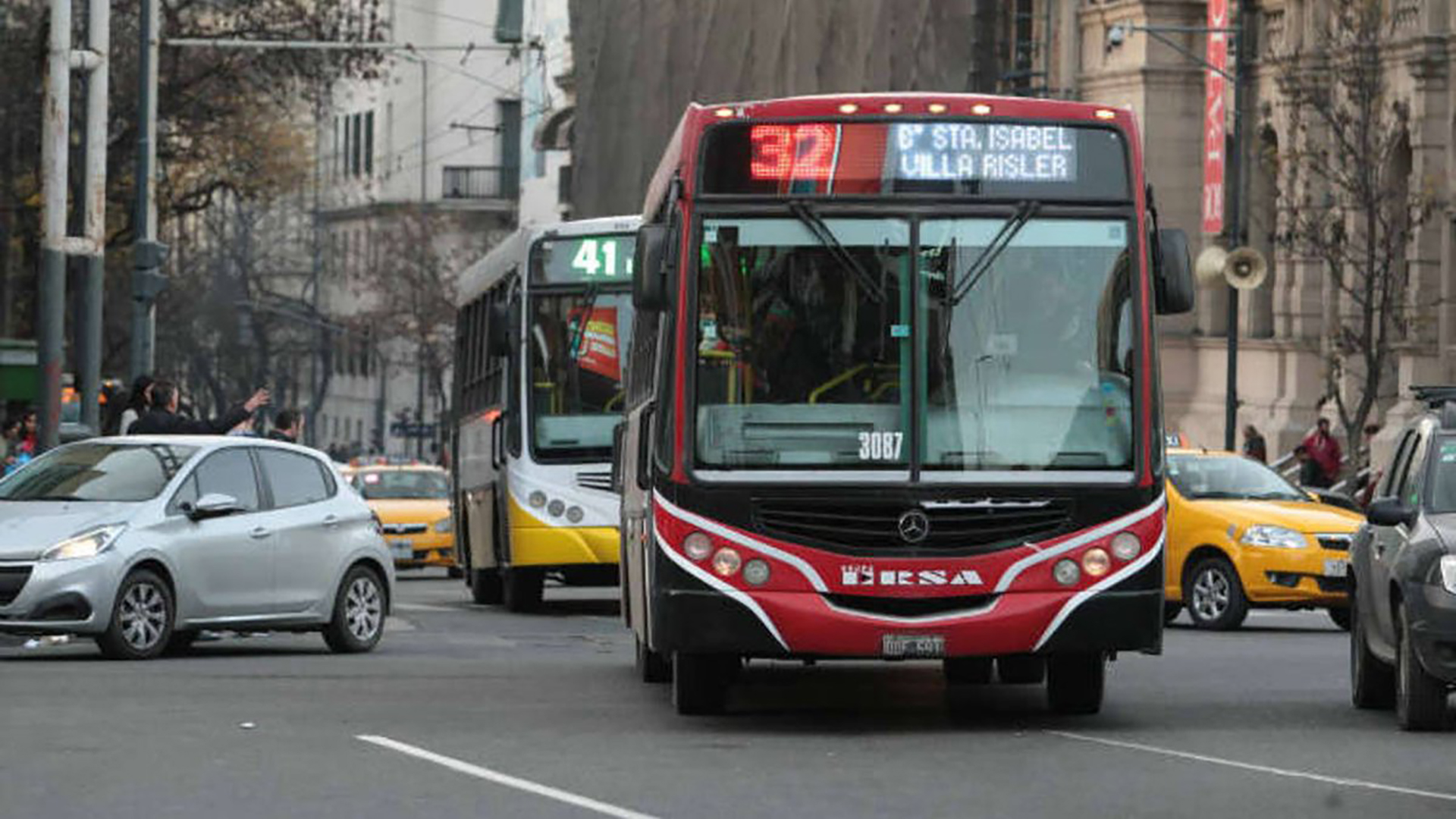 La UTA confirma un paro de colectivos en el interior del país para este jueves y viernes