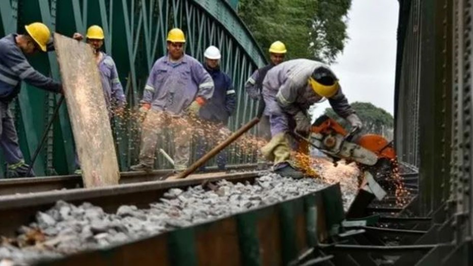 Comenzaron los trabajos sobre el puente de Figueroa Alcorta para la vuelta del tren San Martín a Retiro