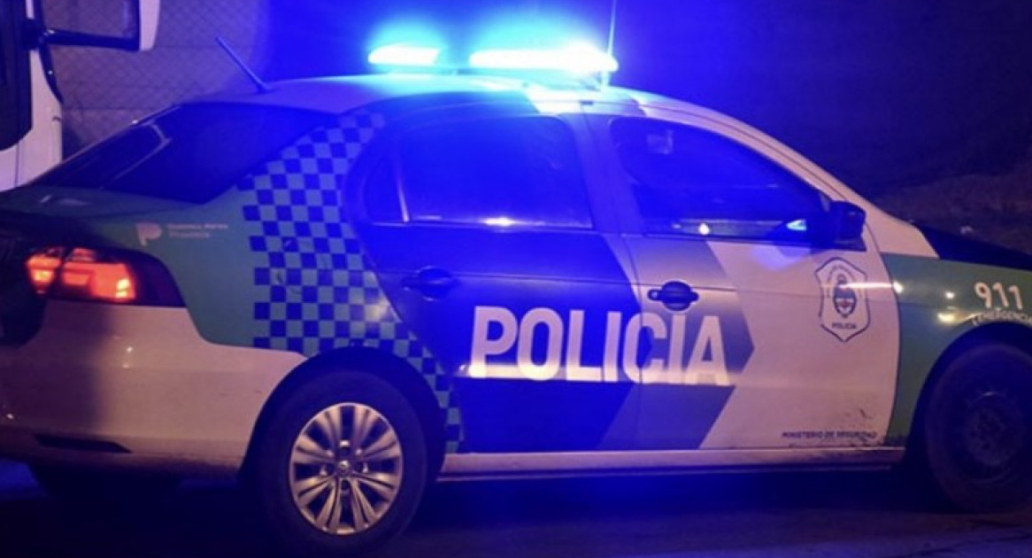 Intento de femicidio: una policía fue rociada con alcohol y quemada por su pareja tras una discusión