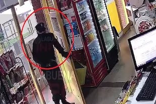 Un delincuente disfrazado de policía robó un almacén y amenazó con un arma a los clientes ocurrió en La Plata