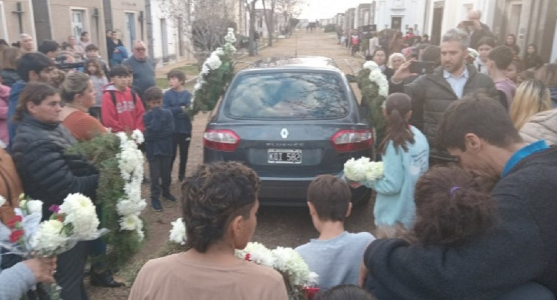 Profundo dolor en Córdoba: despidieron en Laboulaye los restos del chico asesinado por un amigo