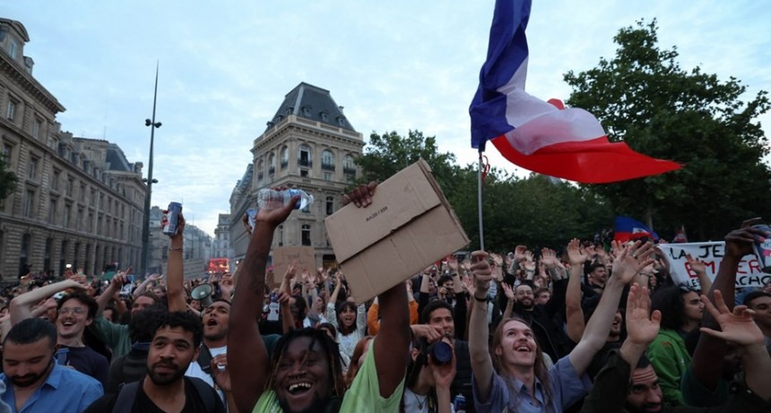 Francia: la izquierda ganó las elecciones legislativas