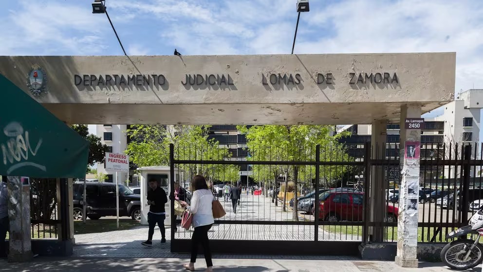 Juicio por el crimen de un jubilado en Lomas de Zamora: la fiscal pidió penas de prisión perpetua y de hasta 18 años