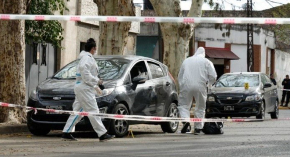 Acribillaron a policía que investigaba narcos rosarinos frente a la sede de inteligencia criminal