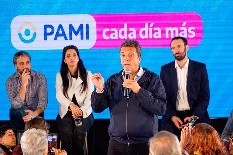 Sergio Massa: “No vamos a cerrar el PAMI, no van a volver las AFJP ni les vamos a recortar el 13%”