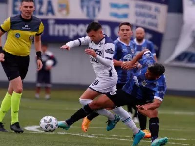 Gimnasia le ganó 2 a 1 a Tristán Suárez y se trajo tres puntos importantes en la pelea por el reducido