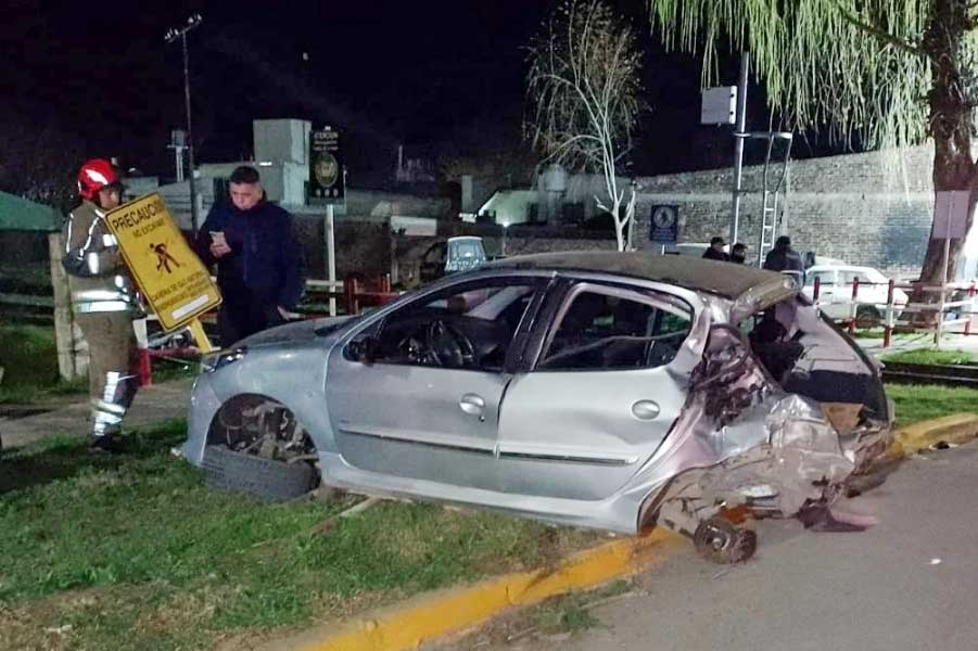 Murió la mujer embestida por el tren en el paso a nivel de Pellegrini de Cañuelas