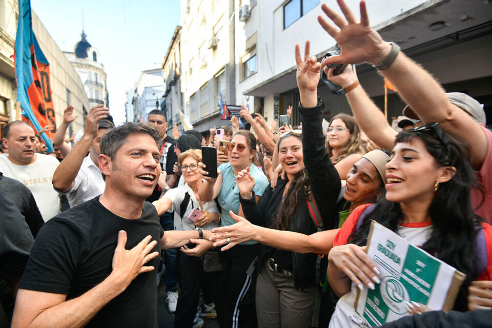 Kicillof se sumará a la marcha por los jubilados que convocaron el sindicalismo y los movimientos sociales