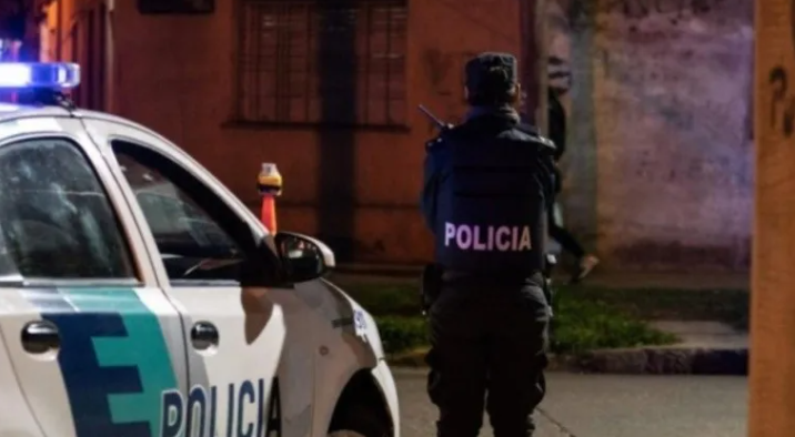 Asesinaron a un hombre a balazos durante una pelea callejera y buscan capturar a los homicidas