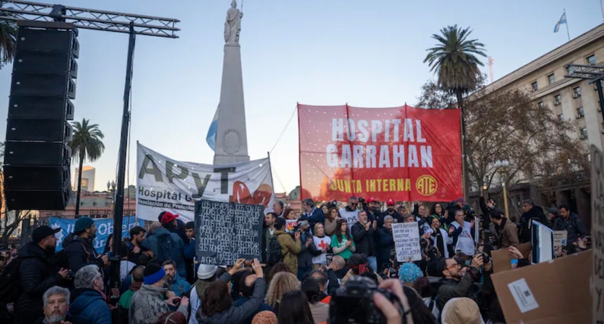 Los trabajadores del Garrahan empezaron un nuevo paro contra el veto de Milei a la emergencia en pediatría