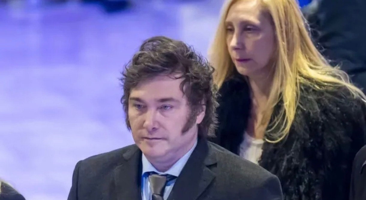 La decisión de Milei que enfureció a Santiago Caputo, el pánico a una fuga de dirigentes y la vuelta de Macri