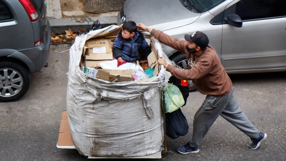 La clase media ya se autopercibe pobre, con las urnas a la vuelta de la esquina