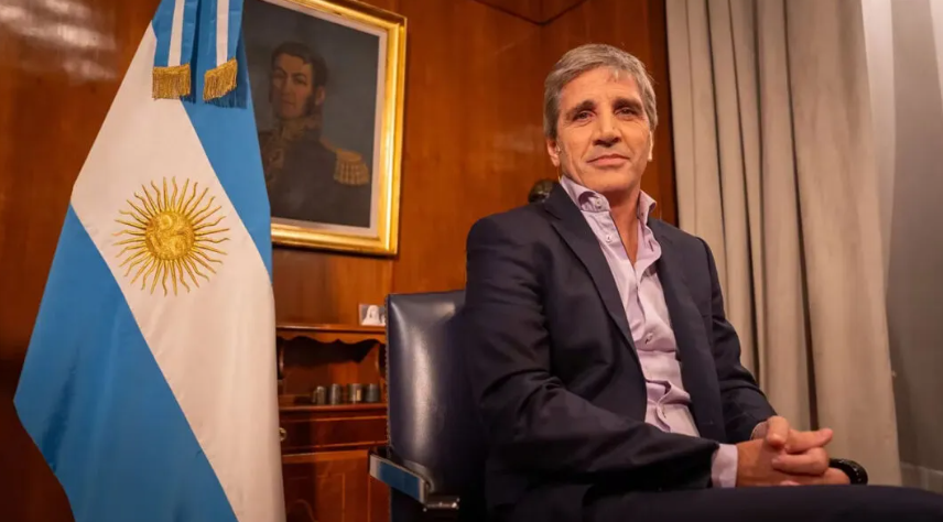 Reforma tributaria: Caputo dijo que incluirá una baja del impuesto a las Ganancias