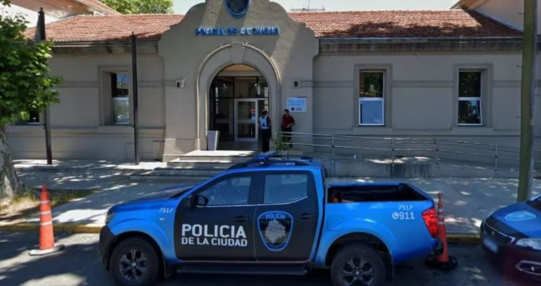 Un turista francés que fue robado murió en la comisaría donde había acudido para hacer una denuncia