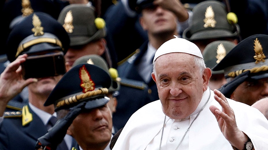 La Conferencia Episcopal invitó oficialmente al Papa Francisco para que visite el país