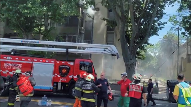 Incendio fatal en Flores: al menos dos muertos y 27 heridos