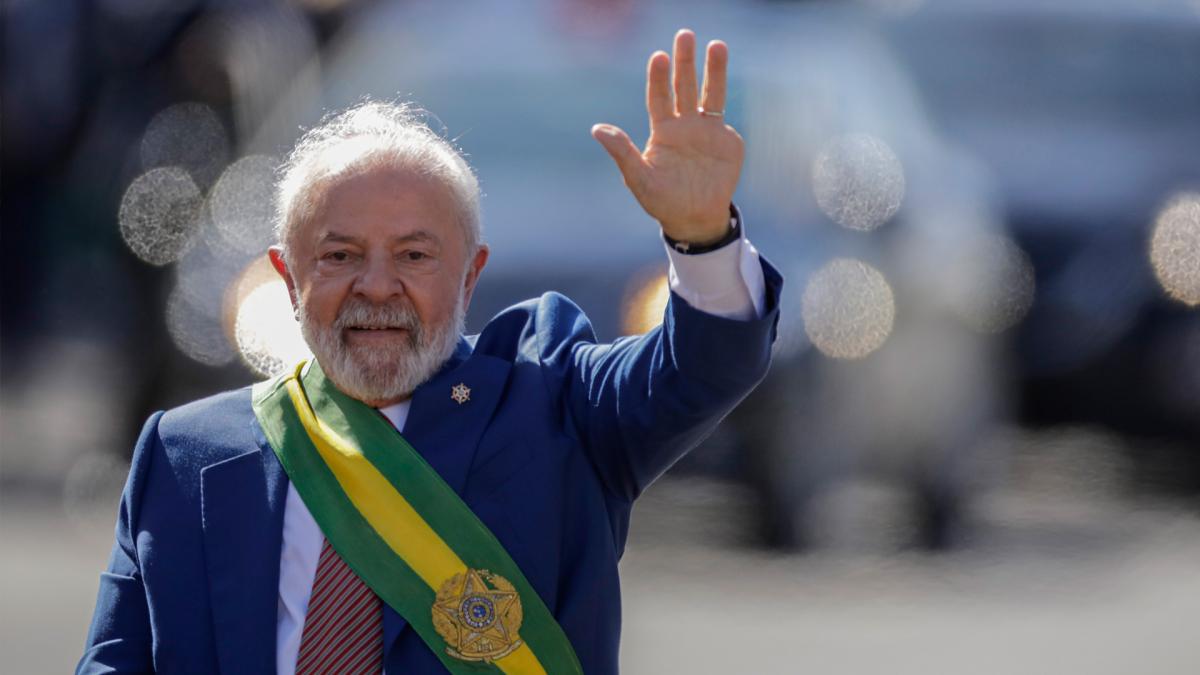 Lula no viaja para la asunción de Milei y envía en su lugar al canciller Vieira