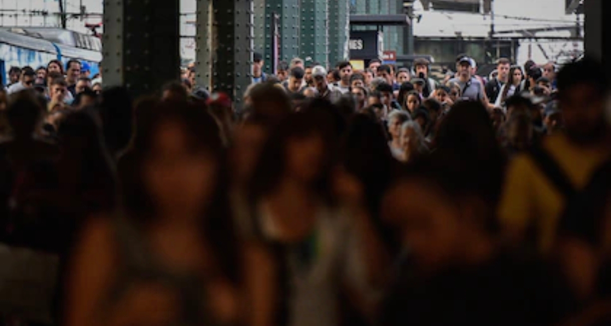 Paro de trenes: largas filas en las estaciones, colectivos llenos y malestar de los pasajeros