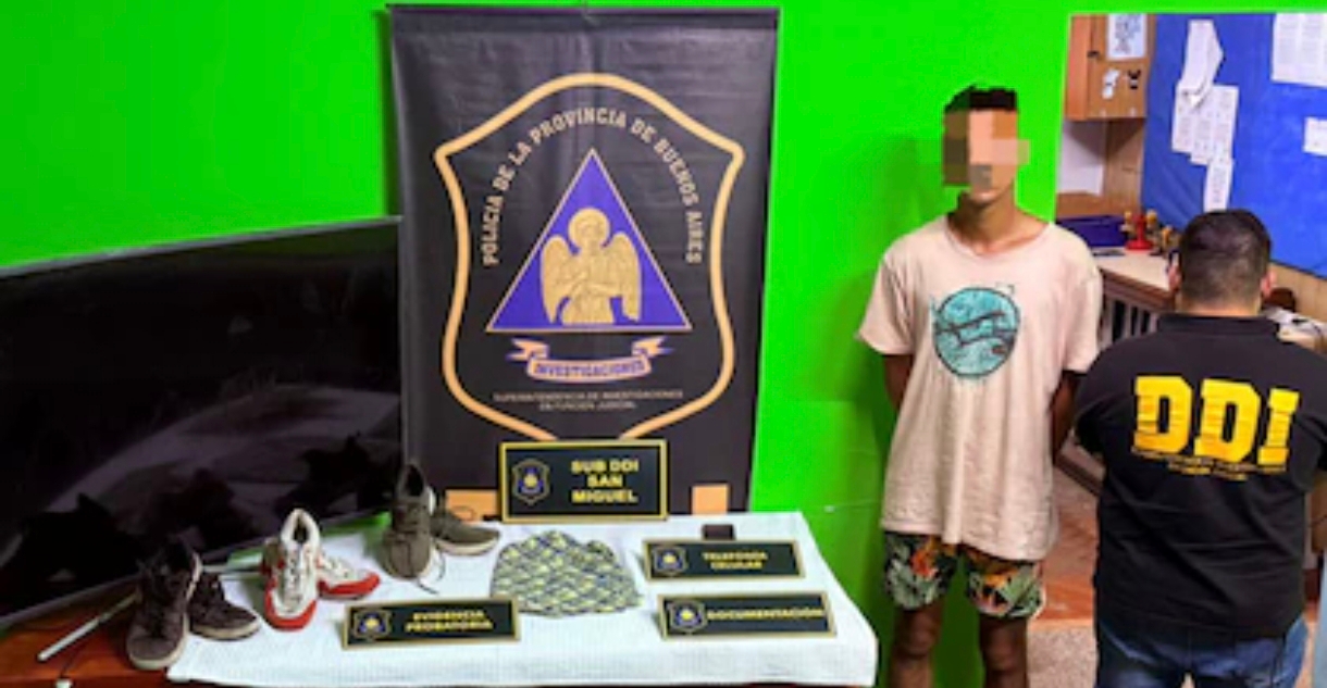 Su ex pareja llamó al 911 tras ver manchas de sangre en su casa y lo encontraron muerto: hay un detenido