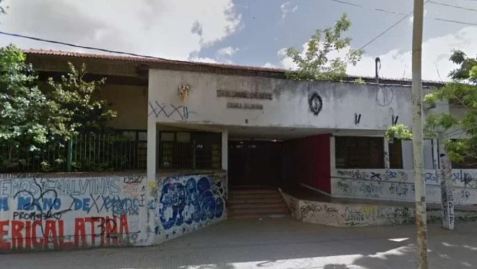 Violencia escolar en La Plata: dos alumnos de 14 y 15 años protagonizaron una brutal pelea