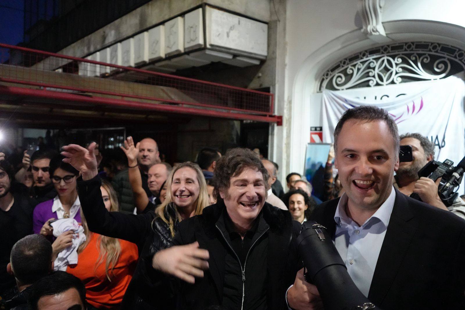 Campaña en la Ciudad: Milei desembarcó en Lugano para apuntalar a Adorni