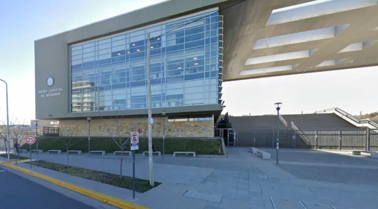 Neuquén: un profesor de música fue asesinado de más de 50 puñaladas y el principal sospechoso es un exalumno