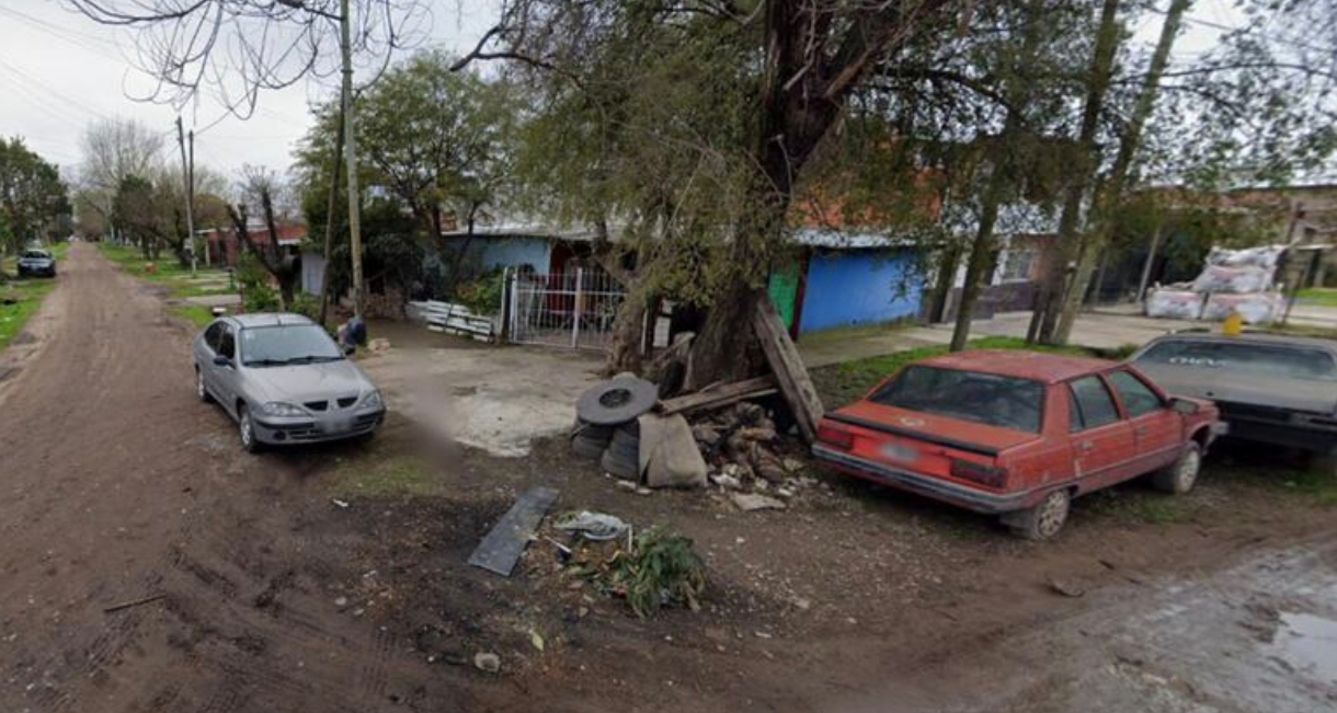 Pánico en Burzaco: llegó borracho al cumpleaños de su hermano, atacó a golpes a su papá e incendió la casa
