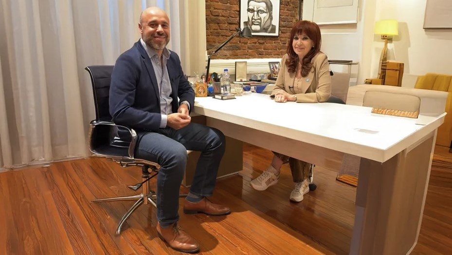 Cristina Kirchner desembarca en Corrientes y busca alinear al PJ detrás de la candidatura de Martín Ascúa