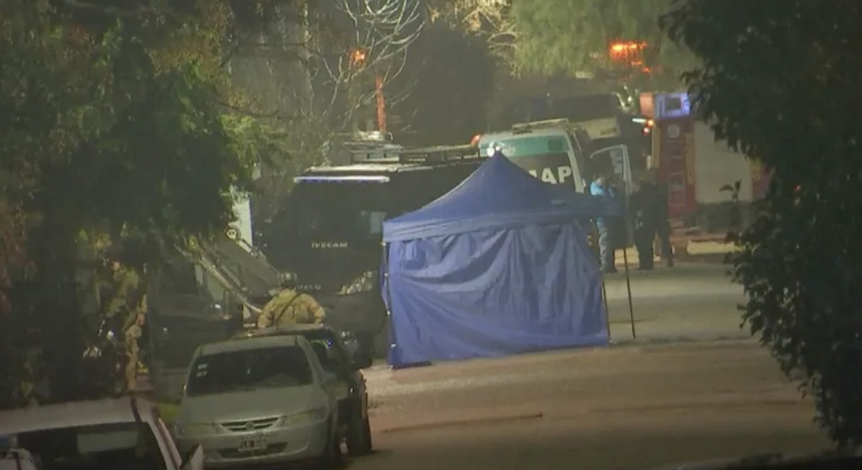 Femicidio en Moreno: el policía de la Ciudad, que mató a la pareja de su ex, se disparó y murió en el hospital