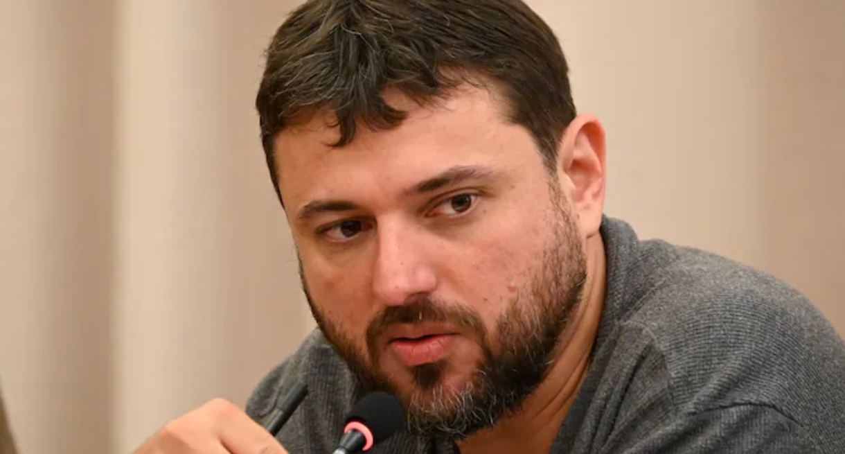 Liberaron a Juan Grabois tras ser detenido por la toma del Instituto Perón, cerrado por el gobierno de Milei