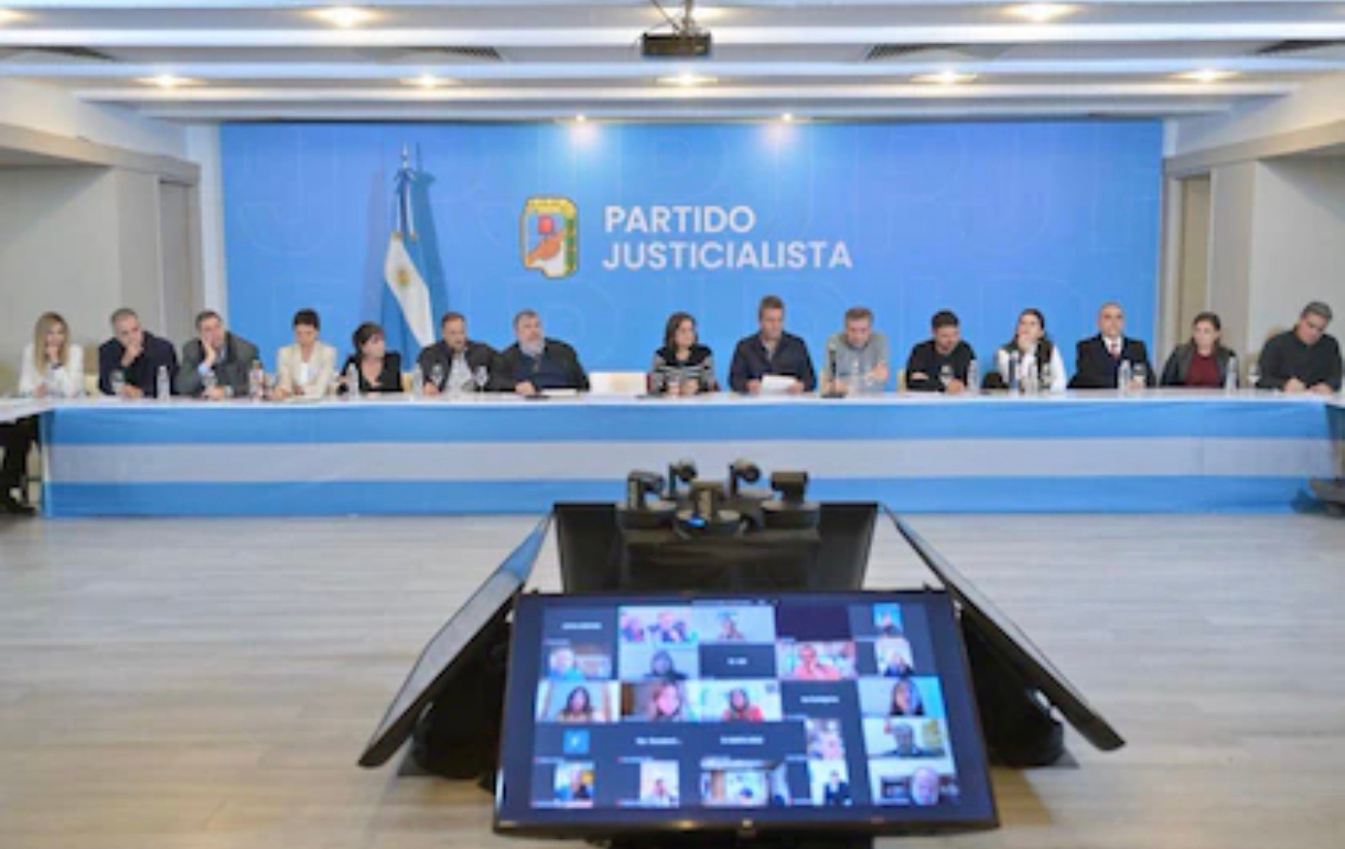 El peronismo se reordena, pero la falta de un acuerdo sólido entre CFK y Kicillof dificulta la unidad