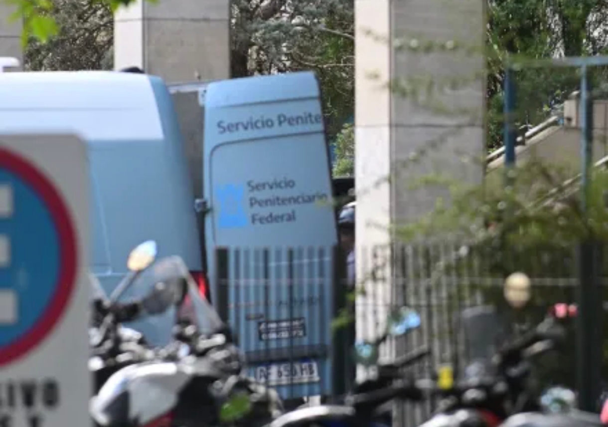 José López se entregó y quedará preso en la cárcel de Ezeiza tras condena en el caso Vialidad