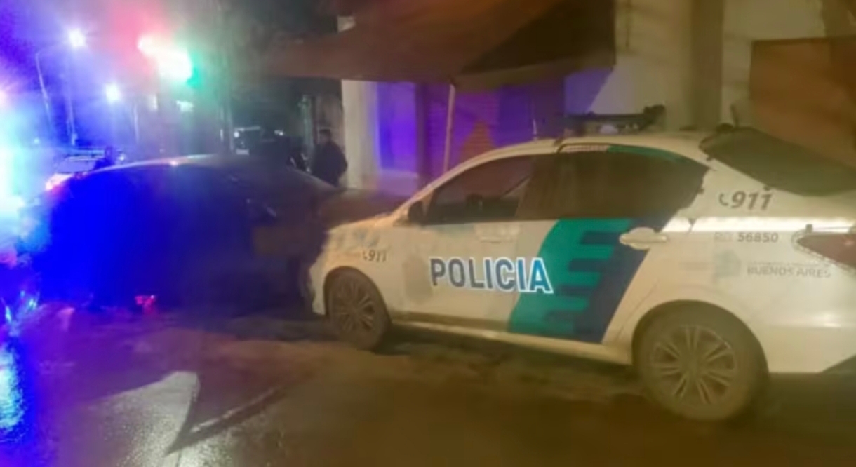 Feroz persecución en Ituzaingó: quiso escapar de la policía y lo detuvieron tras chocar contra un patrullero