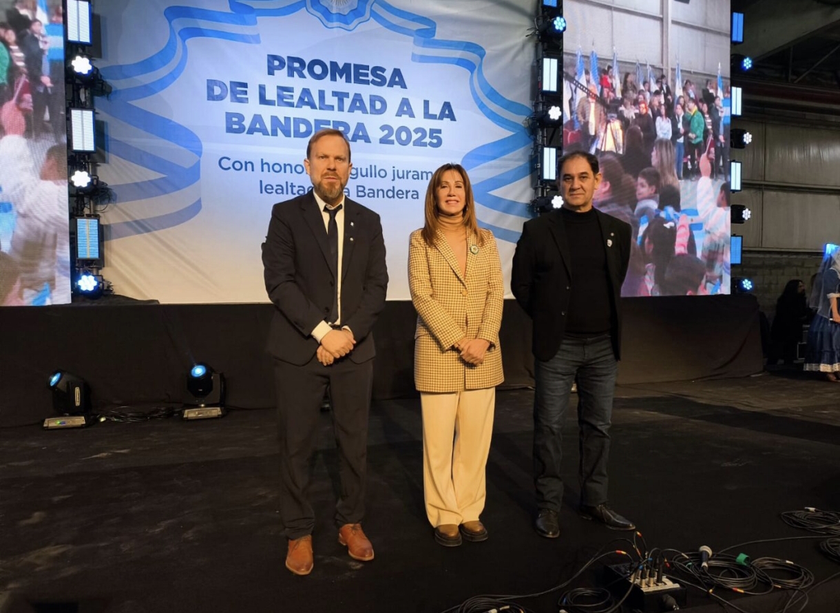 Más de 3500 alumnas y alumnos de Ezeiza prometieron lealtad a la bandera