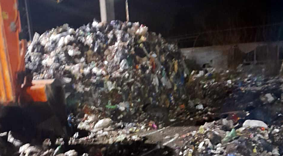 Una recicladora murió aplastadas por tres metros de basura en el ecopunto de Cañuelas