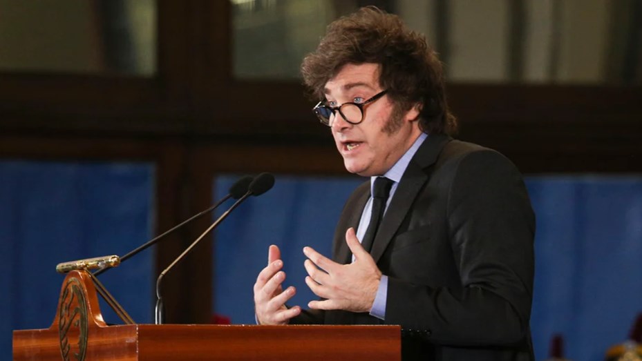 Tras el fallo por YPF, Milei culpó a Kicillof y lo llamó 