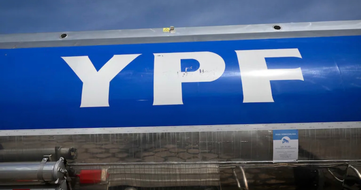 Juicio por YPF: la Argentina enfrenta días clave y evalúa dos escenarios para evitar transferir las acciones