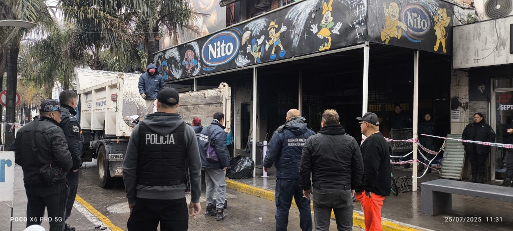 Un incendio destruyó una juguetería en Tristán Suárez a semanas del día del niño
