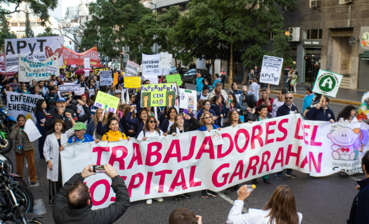 Nuevo paro con movilización de trabajadores del hospital Garrahan
