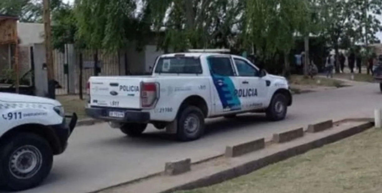 Asesinaron a un hombre a cuchilladas y buscan a su nieto por el crimen