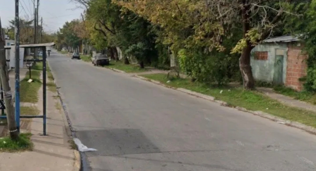 Dos borrachos asesinaron a un hombre a botellazos en la cabeza durante una pelea fatal en una vivienda
