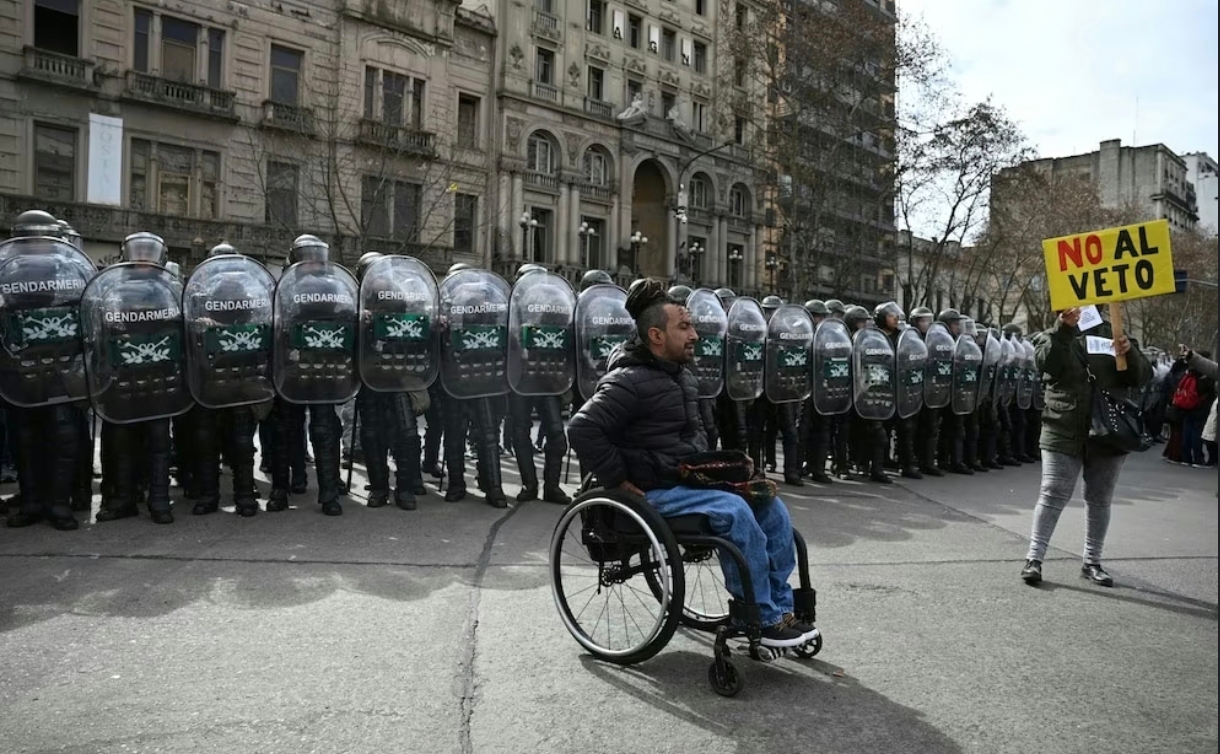 Un juez federal declaró inconstitucional el veto de Milei a la Ley de Emergencia en Discapacidad