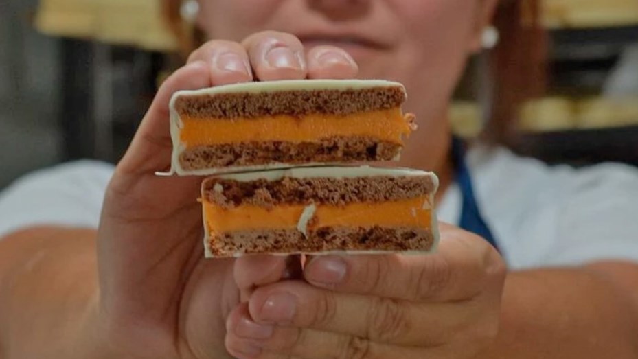 Polémica en Rosario: crearon un alfajor con kétchup y dicen que es un éxito de ventas