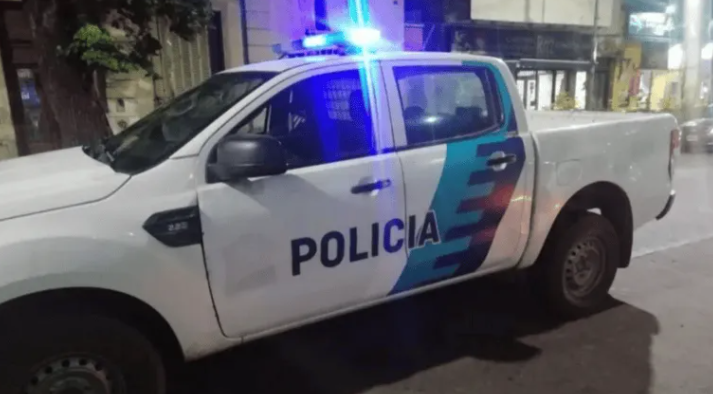Un hombre amenazó a un vecino con un arma y cuando lo allanaron le encontraron un arsenal