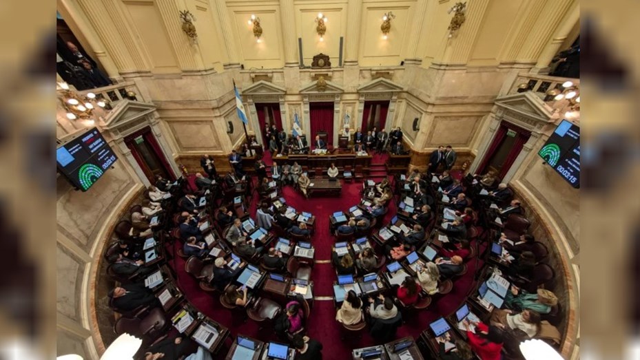 Reforma de los DNUs: 56 votos a favor, ausencias claves y el envío de la iniciativa a Diputados