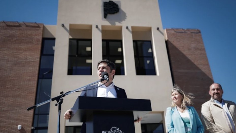 Tras el triunfo, Kicillof le advirtió a Milei que el pueblo 